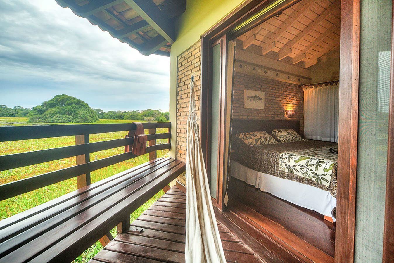 The "superior" room and its balcony