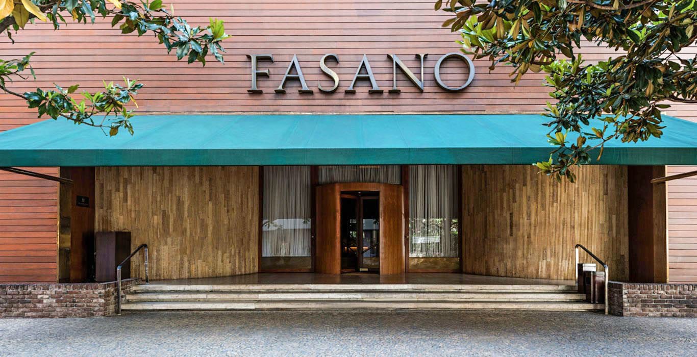 The hotel&rsquo;s entrance