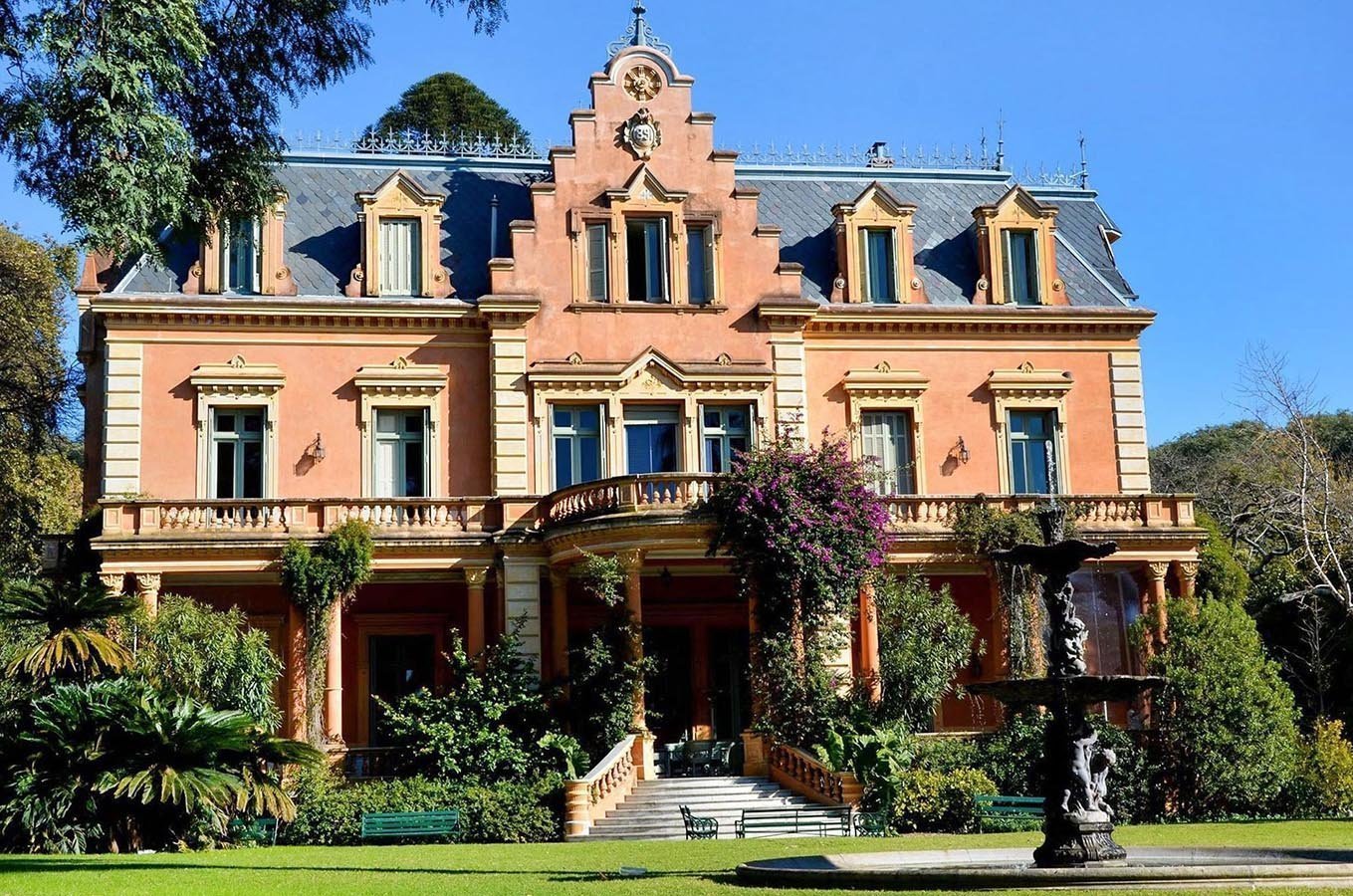 Visit one of the most aristocratic and oldest suburbs of Buenos Aires