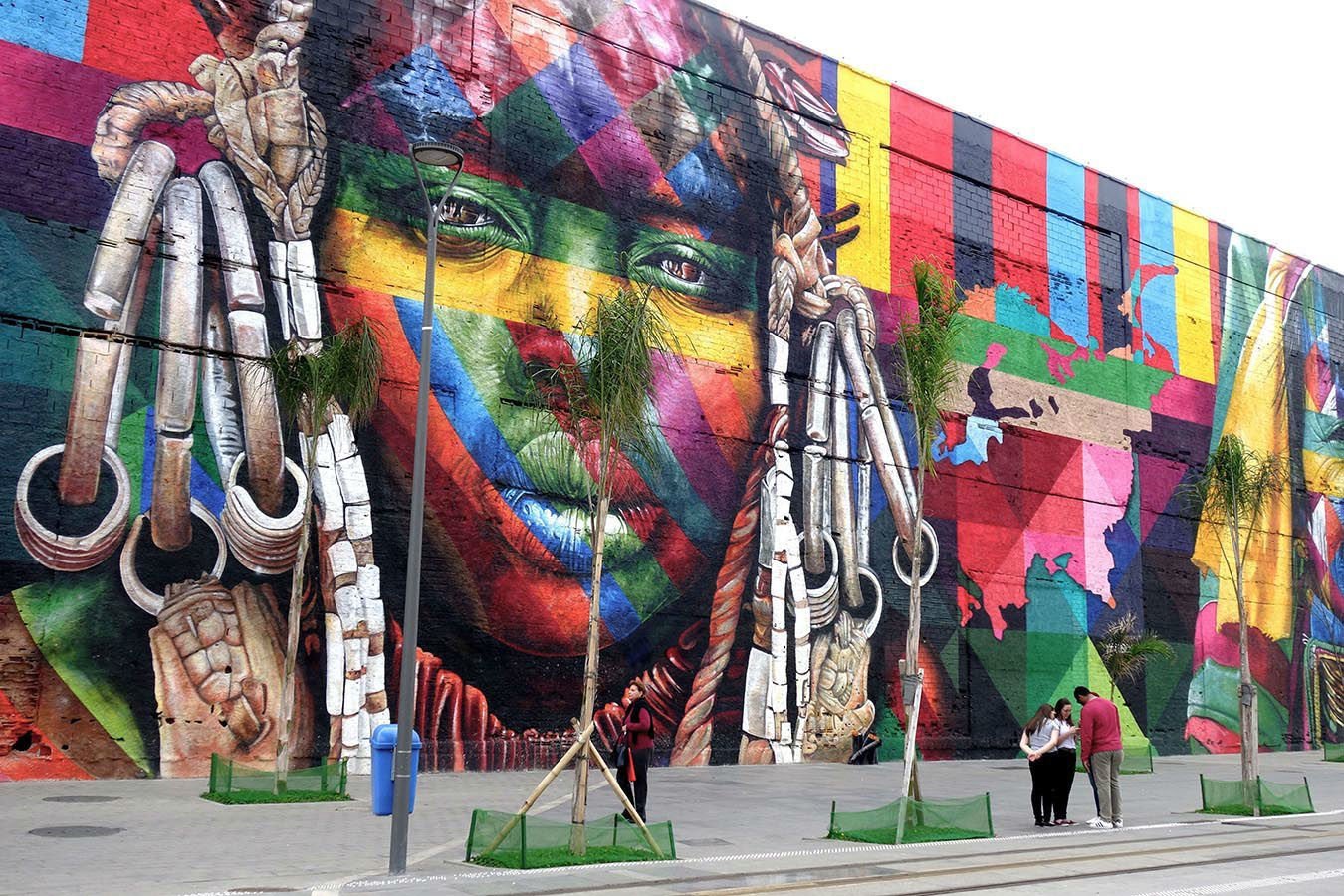 A section of the largest mural on Earth on Rio&rsquo;s newly-renovated Olympic Boulevard