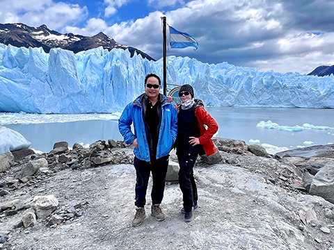 Jiwei and Yongmei captivated by the breathtaking glaciers