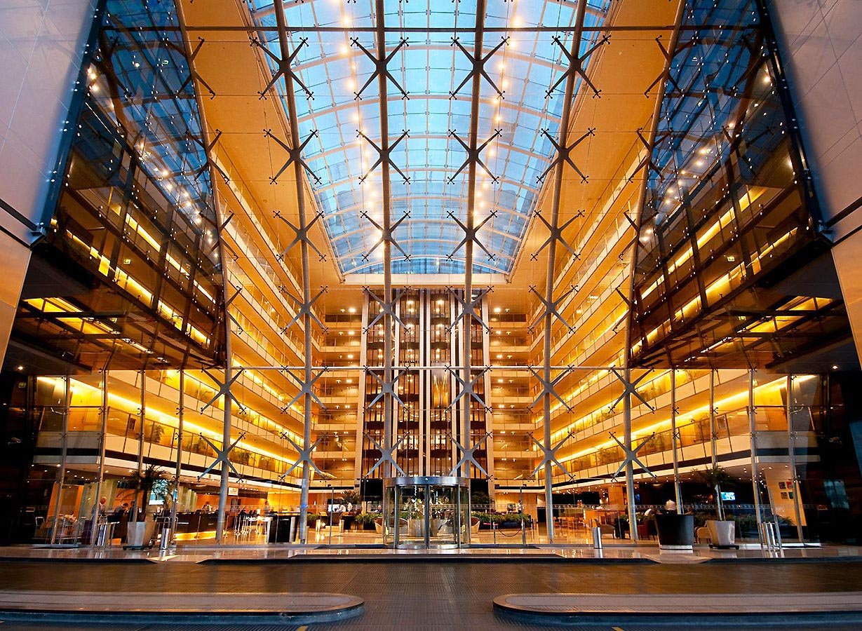 The entrance and lobby