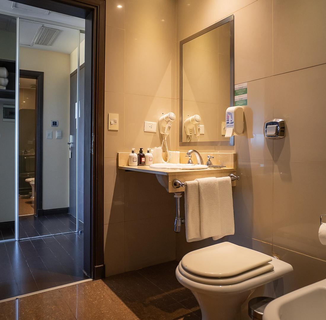 Standard Double bathroom